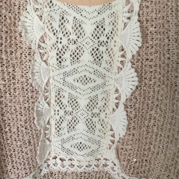 Altar’d State Top - Picture 5 of 5